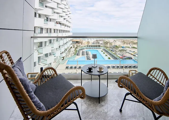 Japandi Queen Std - Infinity Pool & דירה *