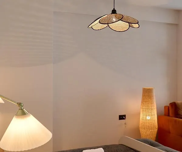 Japandi Queen Std - Infinity Pool & *