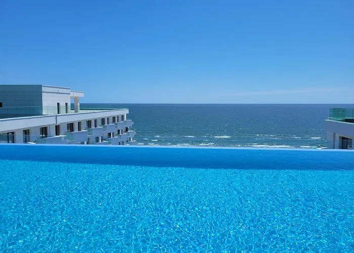 Japandi Queen Std - Infinity Pool & Năvodari