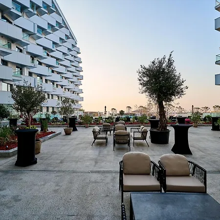 Apartment Japandi Queen Std - Infinity Pool & Spa Resort