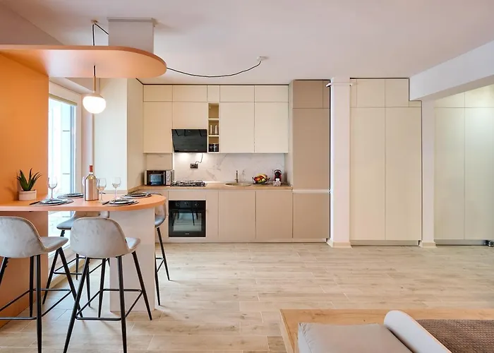 Japandi Queen Std - Infinity Pool &