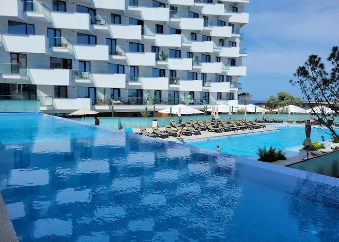 Japandi Queen Std - Infinity Pool & شقة Năvodari